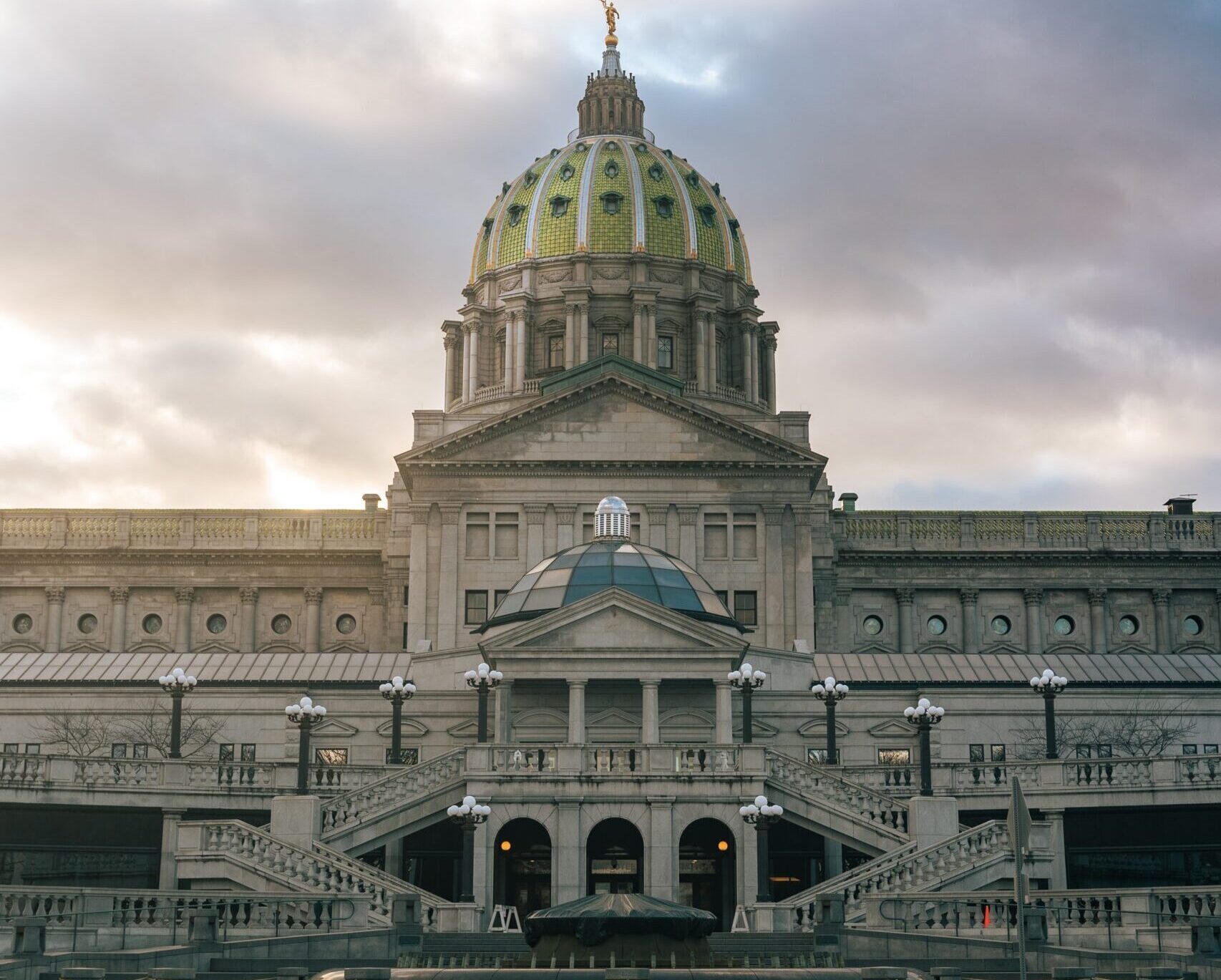 Pennsylvania State Capitol photo by Andre Frueh via unsplash